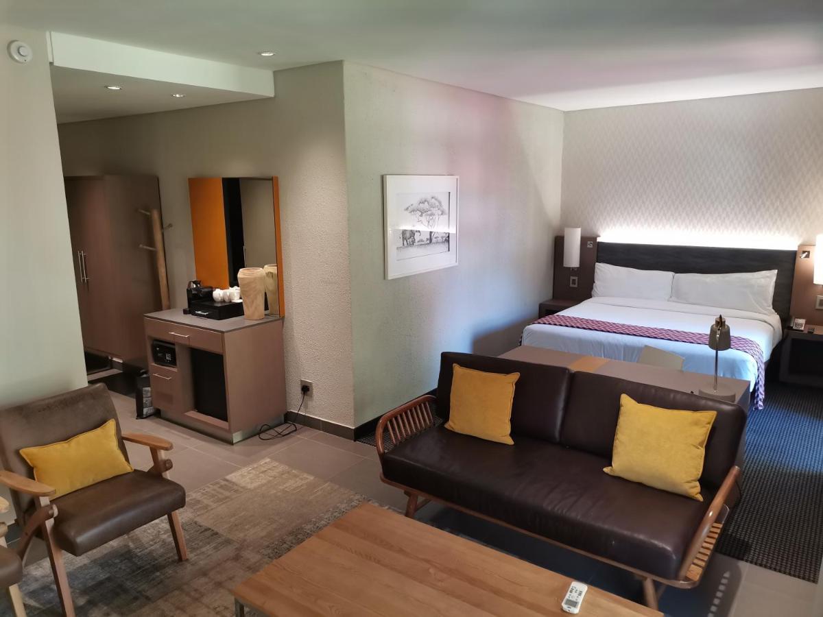 Garden Court Polokwane Hotel Buitenkant foto